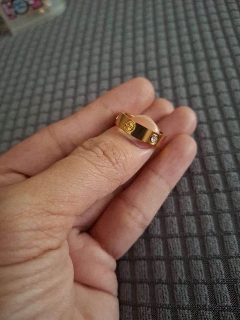 Ring (Category: Rings) located in Singapore. Submitted by gummiebearr (Listing ID 1441650546, Image 3). Description: Size 6.