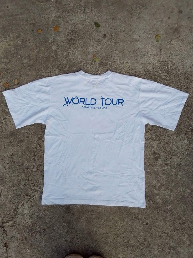 Roca wear Jay-z World Tour (Category: Tshirts & Polo Shirts ) located in Cebu City. Submitted by dexterjam (Listing ID 1441752115, Image 3). Description: Excellent Condition Size Medium fits XL 24x28 No crackprints No issue.