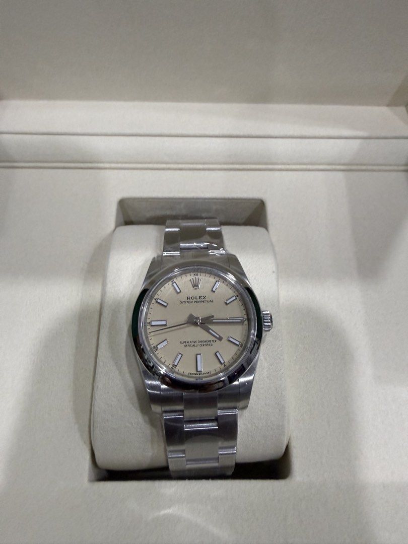Rolex Oyster Perpetual 34mm (Category: Luxury Watches) located in Pasig City. Submitted by 7117blo (Listing ID 1441734678, Image 2). Description: Brand New. Guaranteed Authentic. Bought from Authorized dealer. Purchased this year only. No issues. Viewing and pick up at St Ignatius Village, QC only. Serious buyers. No trade. Please check prices and market availability before negotiating since this is already reasonably priced. .