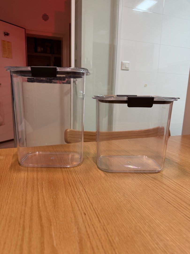 Rubbermaid Food Storage Containers Set of 2