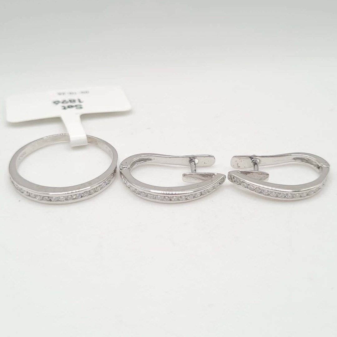 Sale!! Natural diamond SET (Category: Body Jewelry) located in Manila. Submitted by reenacedric (Listing ID 1441651932, Image 1). Description: .