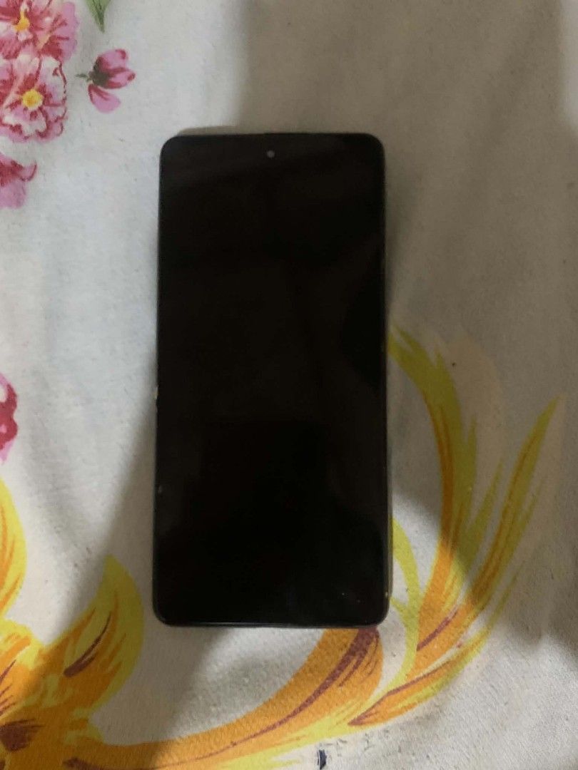 Samsung a52s 5g (Category: Samsung) located in Cabuyao City. Submitted by aldrinmacalalad (Listing ID 1441722521, Image 2). Description: Samsung a52s 5g 128/8+8 6.5-inch Super AMOLED 120Hz Snapdragon 778G 5G processor 64MP quad-camera system with Optical Image Stabilization 4,500 mAh (supports 25W fast charging) History repair: Lcd and Back cover.