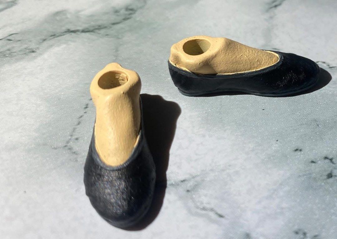 Shinjuku Sandals 1:12 (Category: Flats & Sandals) located in Quezon City. Submitted by arhx003 (Listing ID 1441777434, Image 1). Description: Shinjuku Sandals Upgrade for Gojo & Sukuna Custom We offer molding for your figs for better fit Custom bodies we have on hand: Romankey Mirrfig Shf Gojo & Sukuna.