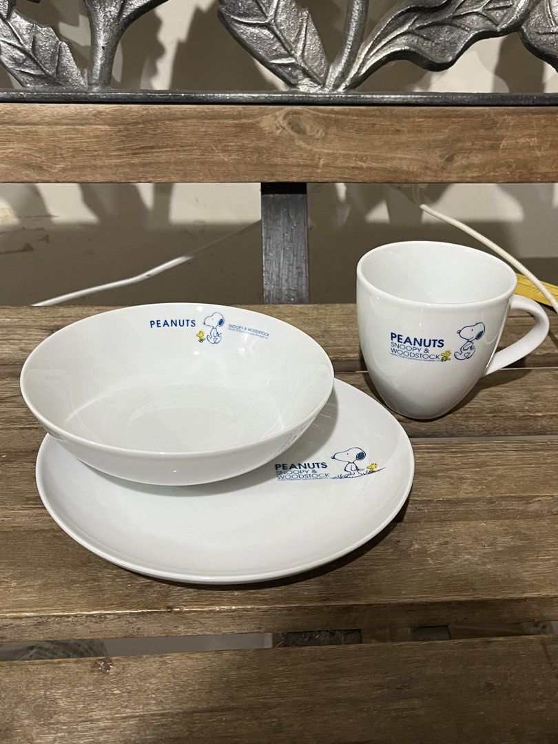 Snoopy Peanuts Ceramic set (Category: Dinnerware & Cutlery) located in Lucena. Submitted by aisanolshop (Listing ID 1441741688, Image 1). Description: .