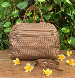(Kategori: ) berada di . Dikirim oleh omah_tasku_54 (ID iklan 1441697367, Gambar 1). Deskripsi: .