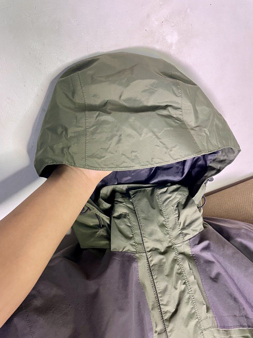 The north face goretex (Category: Coats, Jackets and Outerwear) located in Davao. Submitted by the_rare_hustla (Listing ID 1441702847, Image 2). Description: THE NORTH FACE GORETEX JACKET Issue No Wrist Strap Need Wash Only Color rate 10/10 Width - 22 Length - 29 Size S on tag Fit to Large-XL Dm If Interested!.