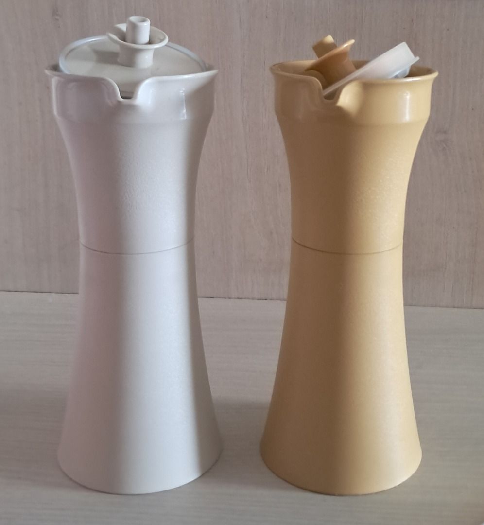 Tupperware Jugs471796806908661761