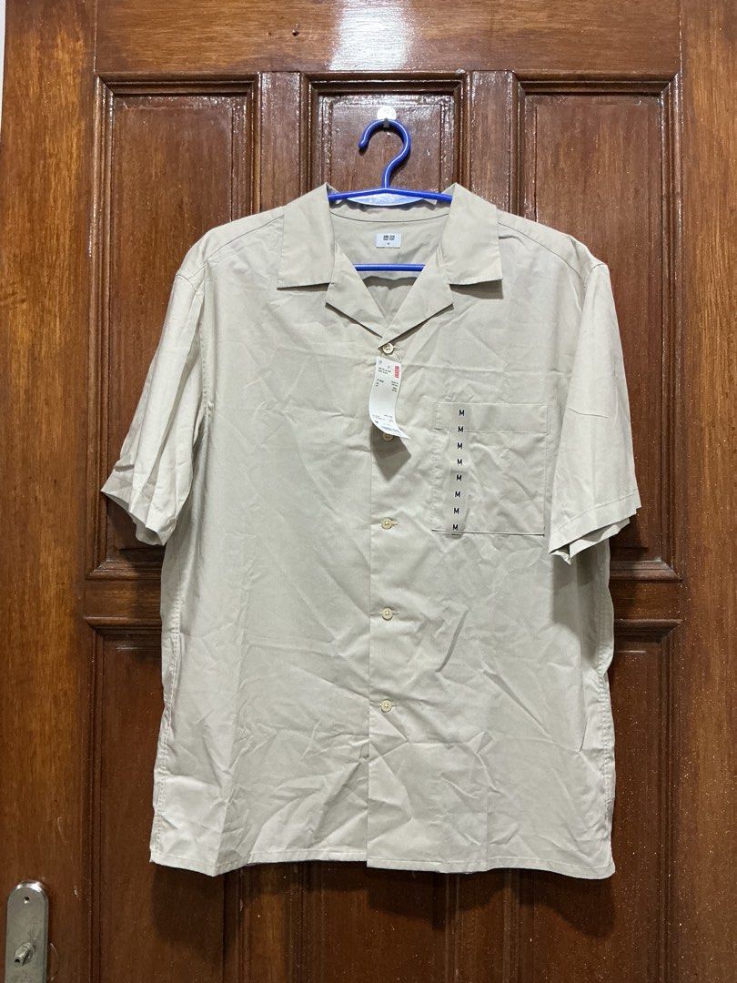 uniqlo polo shirt (Category: Tshirts & Polo Shirts ) located in Manila. Submitted by nschyx (Listing ID 1441704781, Image 1). Description: original price: 1,200 brand new with tag na plansta na siya for pic pero haven’t used or worn pa no issues (gusot lang kasi matagal nang naka store) PM for more info.