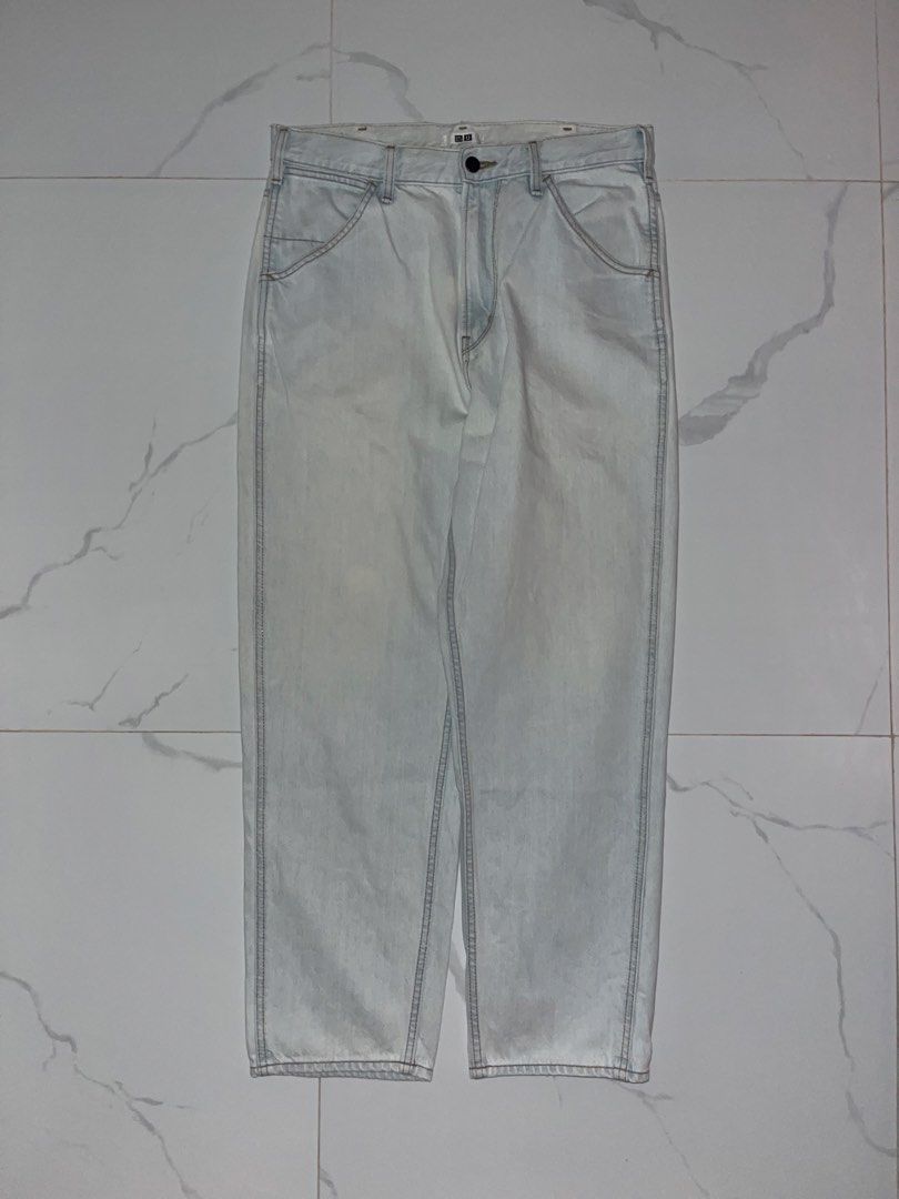 Uniqlo U Washed Denim Jeans (Category: Jeans) located in Taguig. Submitted by vnce. (Listing ID 1441692983, Image 1). Description: Rfs: Decluttering Details are in the photos. Colors may vary due to lighting. MOP: Maya & BPI +sf Negotiable Dimes: - Width - 16 - Inseam - 27 - Outseam - 39.5 - Hem - 7.5 .