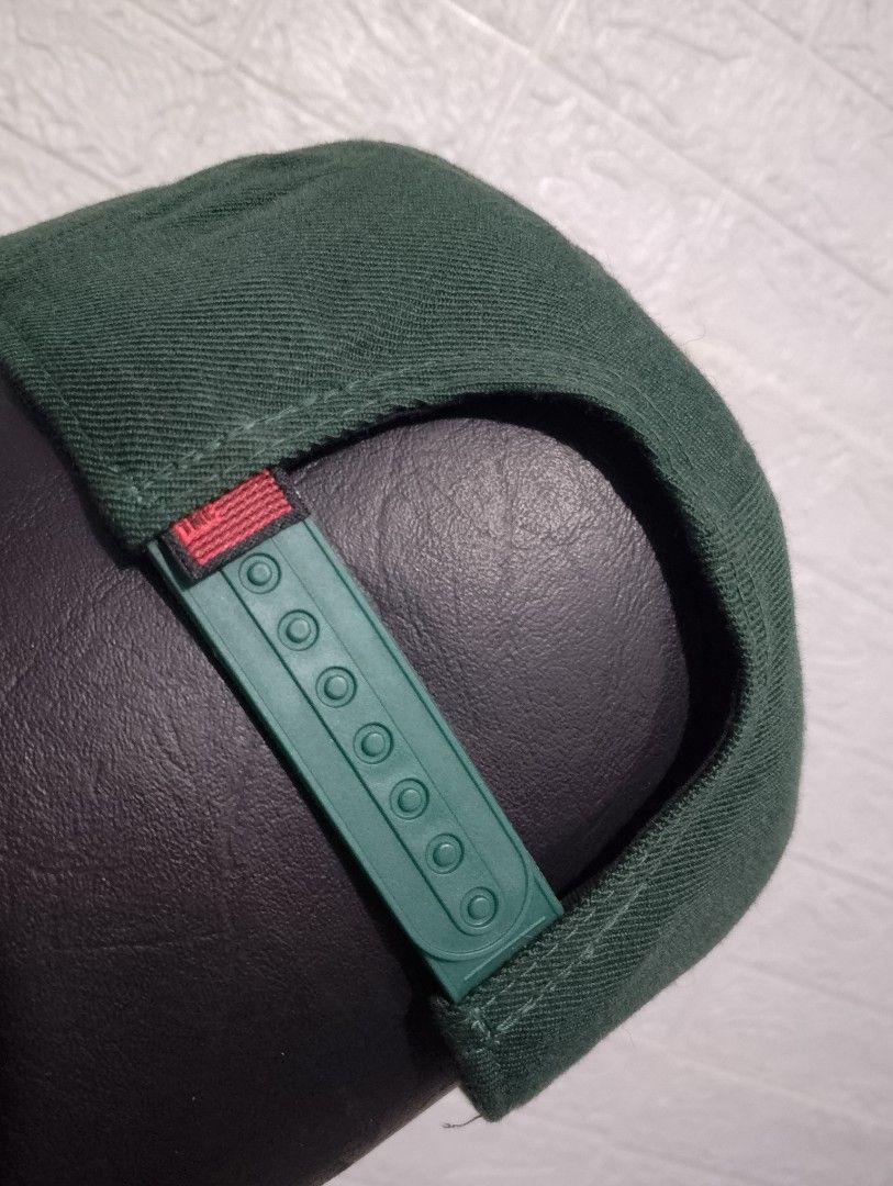 Victory Limited Edition Snapback - Green/White (Category: Caps & Hats) located in Caloocan City. Submitted by zklclo (Listing ID 1441697092, Image 3). Description: Victory Limited Edition Snapback - Green/White 𝐅𝐈𝐑𝐒𝐓 𝐓𝐎 𝐏𝐀𝐘 𝐁𝐀𝐒𝐈𝐒 👉Courier: J&T and lalamove 👉No free shipping 👉Location: North Caloocan 👉Mode of Payment: Gcash.