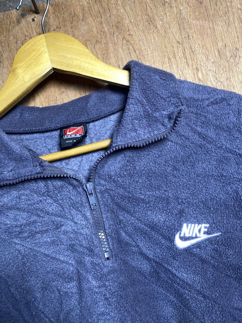 Vintage Nike QZIP fleece (Category: Coats, Jackets and Outerwear) located in Prosperidad. Submitted by eco.fndsph (Listing ID 1441722874, Image 2). Description: Vintage Nike Qzip Fleece Good as new condition Xl Dimes:24.5x28.5 No issue.