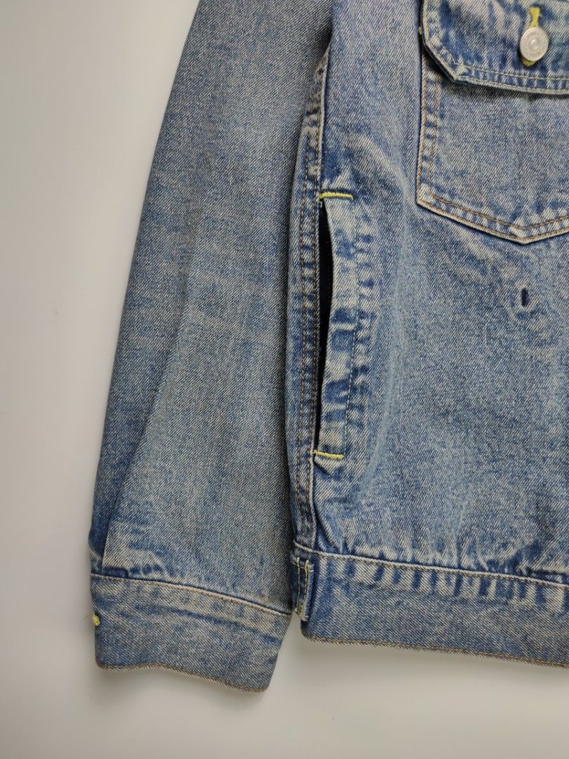 Visvim Type 2 Denim Jacket (Category: Coats, Jackets and Outerwear) located in Manila. Submitted by d_code (Listing ID 1441758052, Image 3). Description: Medium Very Good Need Wash 19.5 x 25.