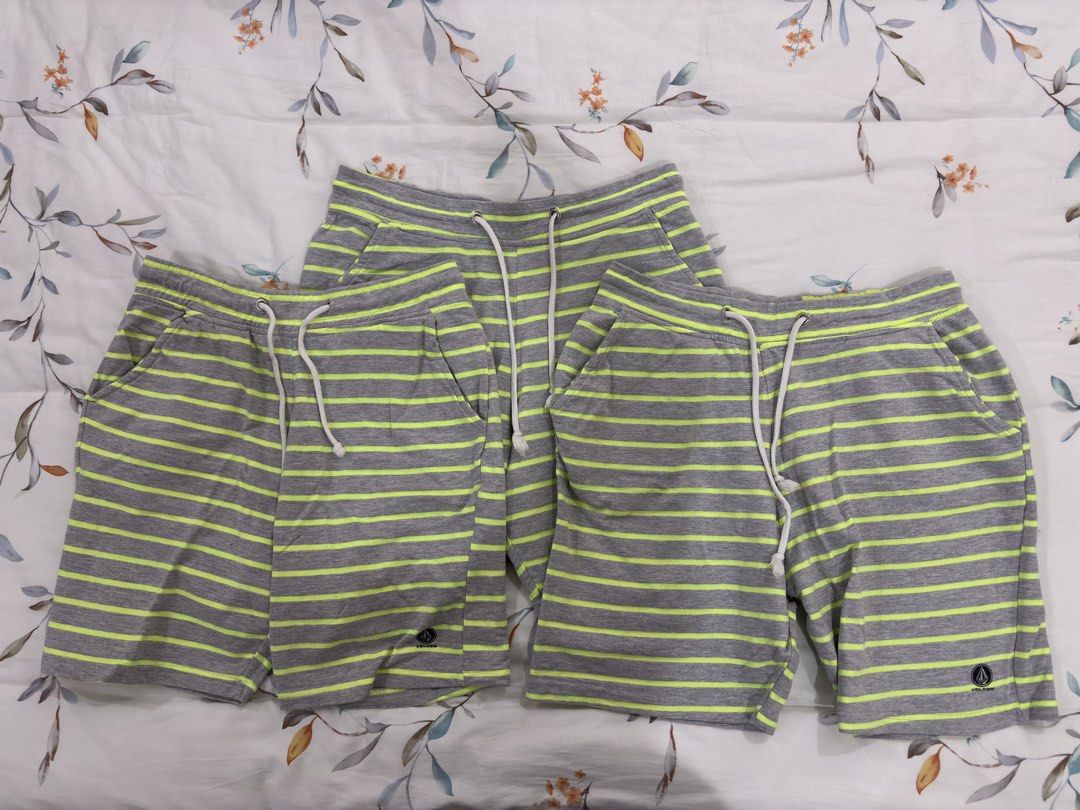 1pc Volcom Striped Sweat Shorts Kids Size M (Category: Shorts) located in Caloocan City. Submitted by foundagain (Listing ID 1441687091, Image 1). Description: 1 pairs of shorts included all size M kids used rfs decluttering deal for 3 pairs short 200 payment first before shipping (gcash).