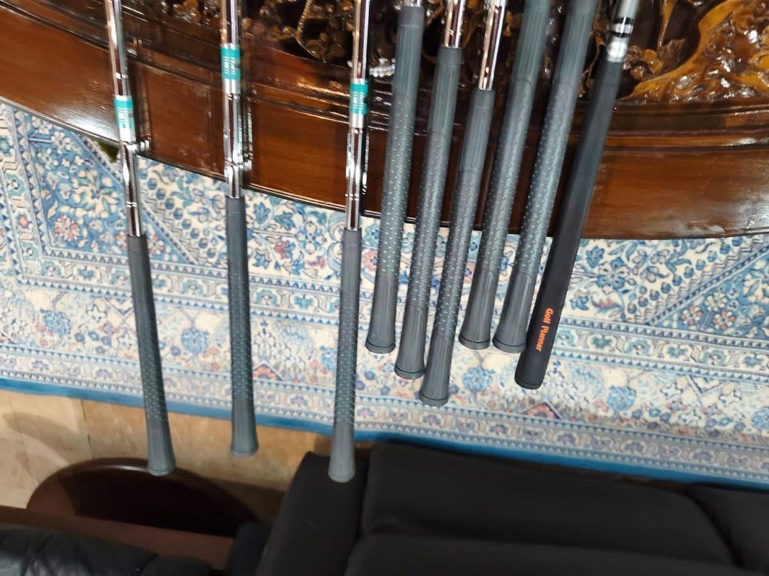 Wilson Ladies Golf Set (Category: Golf) located in Paranaque City. Submitted by chips24 (Listing ID 1441724876, Image 3). Description: For Sale Ladies Set °Wilson L flex steel shaft clubs bag included for only 5.8k pick up Bf Paranaque free shipping within MM..