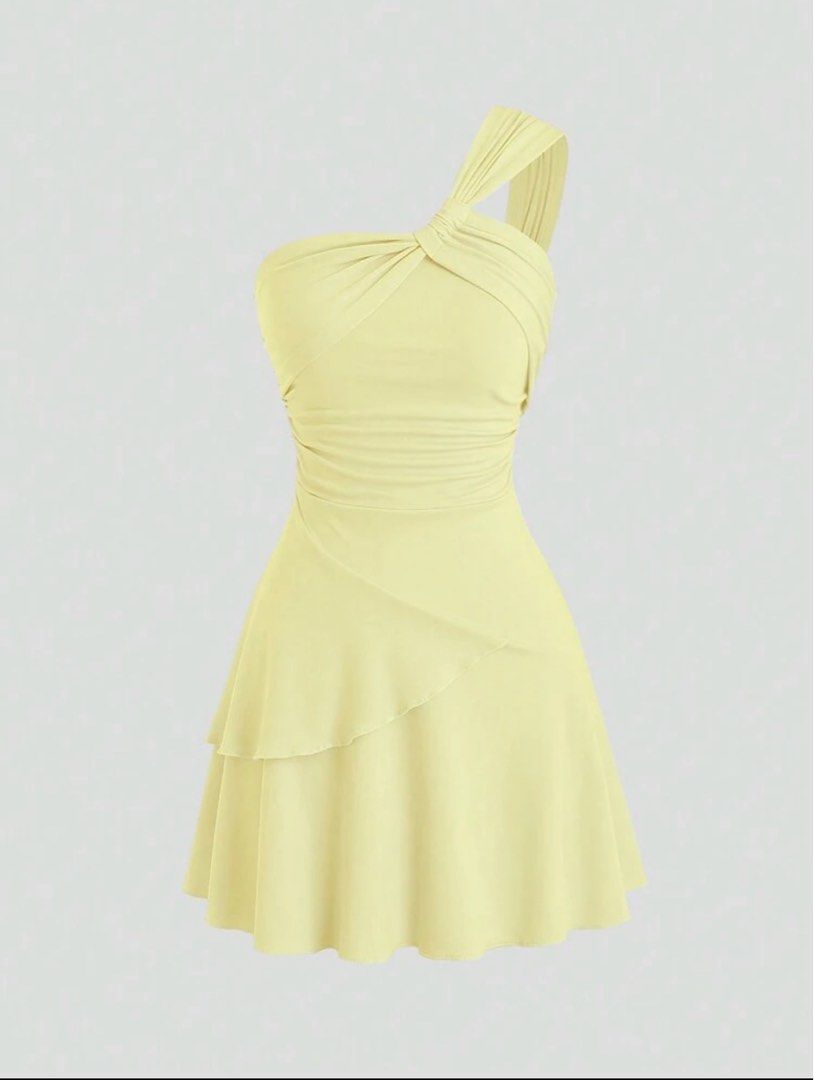 Yellow One-Shoulder Ruched Mini Dress (Category: Dresses) located in Las Pinas. Submitted by yzzalouis (Listing ID 1441676062, Image 1). Description: - Adorable yellow mini dress - Chic one-shoulder design - Flattering ruched detailing on the bodice - Trendy asymmetrical ruffled hemline - Ideal for parties, dates, or a night out - Comfortable and easy to wear 💳Mode of Payment: 🤎COD (if meet up) 💙GCash 💚GoTyme 🛵Mode of Delivery: Standard - J&