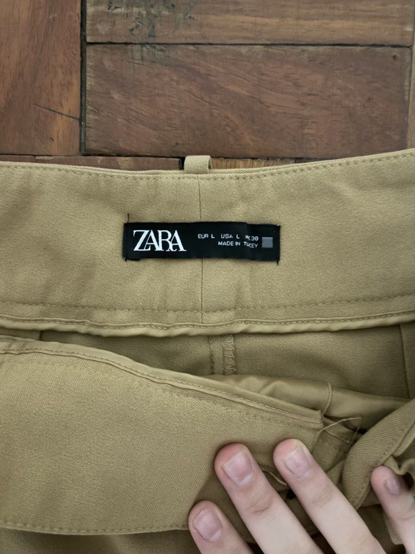 Zara Beige Trousers Size L (Category: Other Bottoms) located in Paranaque City. Submitted by clxsetfinds.co (Listing ID 1441710058, Image 2). Description: - Zara Beige Trousers - Size: L - Made in Turkey - Classic cut - Versatile for work or casual outings.