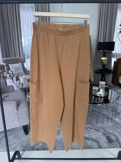 (Category: ) located in . Submitted by ibyangs_closet (Listing ID 1441619484, Image 1). Description: .