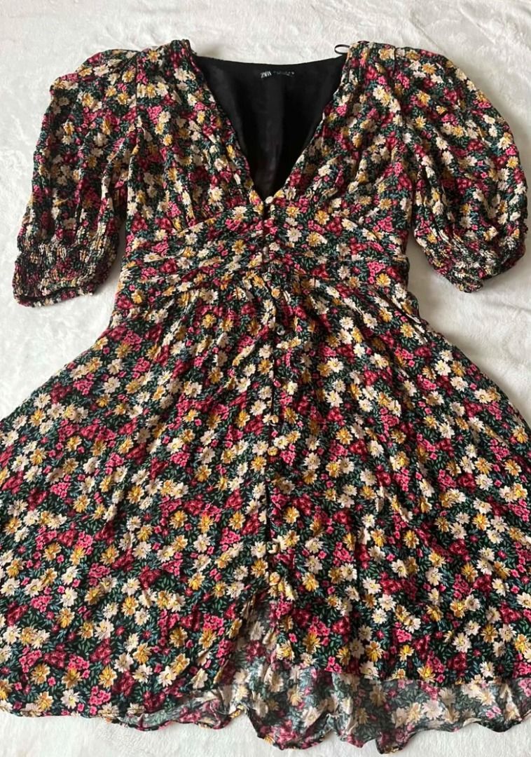 Zara Floral Dress (Category: Dresses) located in Pasig City. Submitted by closet_reframe (Listing ID 1441614075, Image 2). Description: Worn once, material drapes nicely and the details are well made. Excellent condition. bag, shoes are also for sale! S: L.