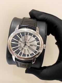 (Category: ) located in . Submitted by watchluxury888 (Listing ID 1446840644, Image 1). Description: .