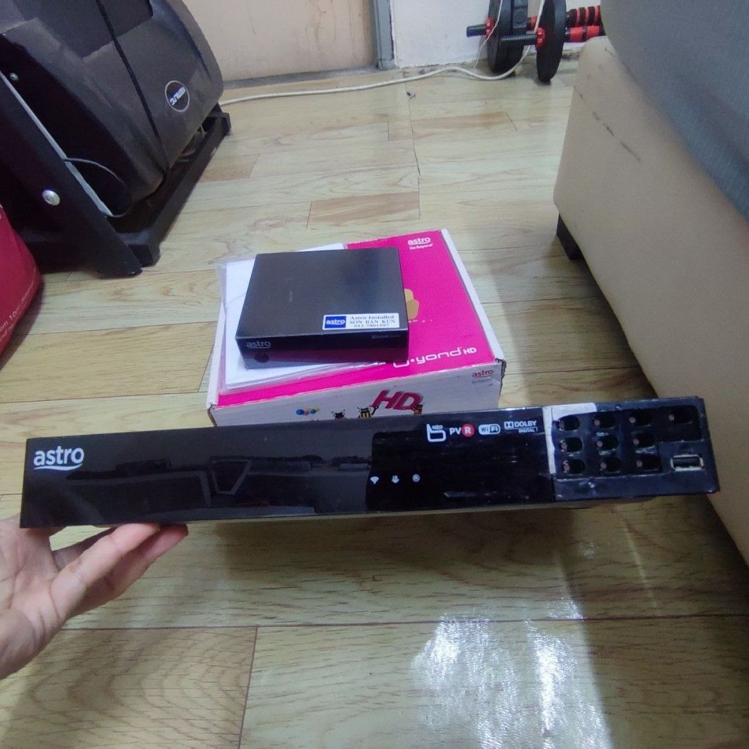 2 biji Astro Beyond Decoder PVR (Category: Media Streamers & Hubs) located in Rawang. Submitted by hanmalik (Listing ID 1446830678, Image 2). Description: 2 biji decoder astro. 1 biji astro beyond. 1 biji astro biasa. Both RM80 Item seperti dalam gambar. Pm 0️⃣1️⃣4️⃣9️⃣6️⃣0️⃣8️⃣7️⃣7️⃣2️⃣.