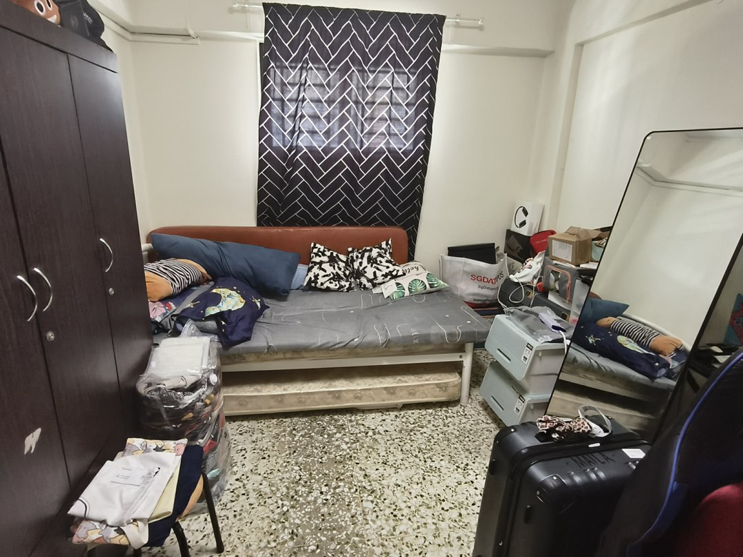 (Category: ) located in . Submitted by sneakwhisk (Listing ID 1446752101, Image 1). Description: .