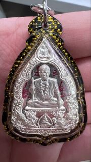 （分類：）位於 。 由 Alexander124 提交（商品編號 1446889086，圖片 1）。簡介： 。