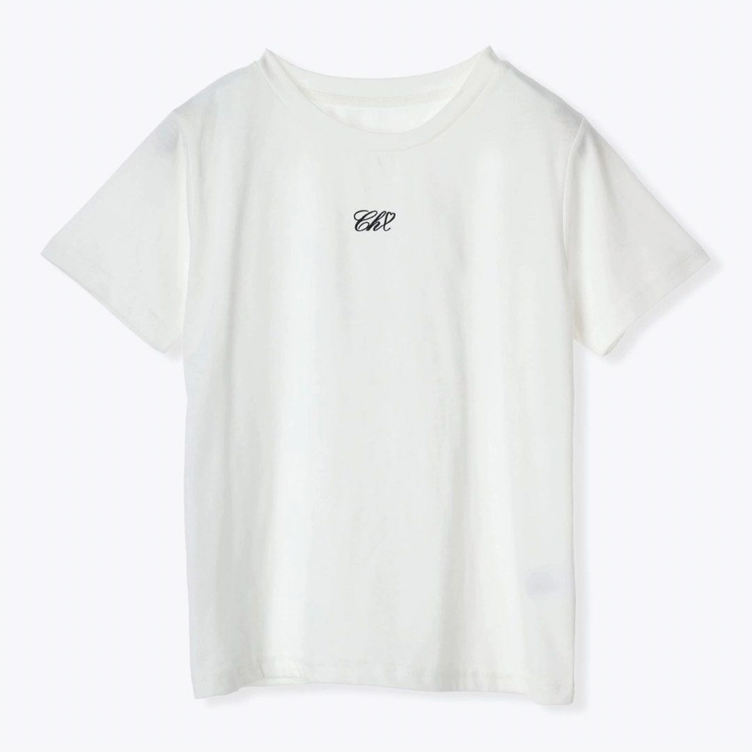 日本品牌 日系女裝 LUDIC PARK 黑字刺繡 白色t恤 白色衫 清楚系 （分類：T-shirt）位於 Hong Kong。 由 jpjapan_rojita.sf.expressonly 提交（商品編號 1446843066，圖片 2）。簡介： ••• 注意事項 ••• 🤎請決定買再落單，棄單會封鎖處理，謝謝體諒 🤎有關尺寸： 如有尺寸，圖/內文會提供，沒有的話暫時沒時間量度，謝謝🙏🏻 有關寄件： 🤎只可順豐到付，滿3件站/櫃包郵，沒平郵 💙 寄貨2-7天 心急者慎買🙏🏻 🤎議價不回 ××××××××××××××××××××××××××××××××× ••• 描述 ••• 🔹只有現貨1件 🔹標示售價為：白色上衣 🔹日本牌子該原廠的微瑕品，基本上睇唔出瑕疵，質料都是一樣，不是仿製 🔹 M size 單一碼， 胸75彈性質地 *購買原單則接受任何瑕疵/缺標/色差均可能有，不設退換 ××××××××××××××××××××××××××××××××× 。