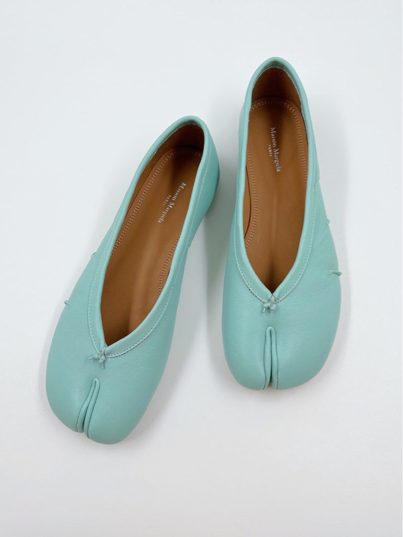 ⚜️ Maison Margiela Tabi flats 🩵 (Category: Sneakers & Footwear) located in Makati City. Submitted by 90sangel (Listing ID 1446819012, Image 2). Description: •Item: New 🩵🧚🏻‍♀️ tabi flats •Size: 37 (can source other size) •Condition: Brand New condition.