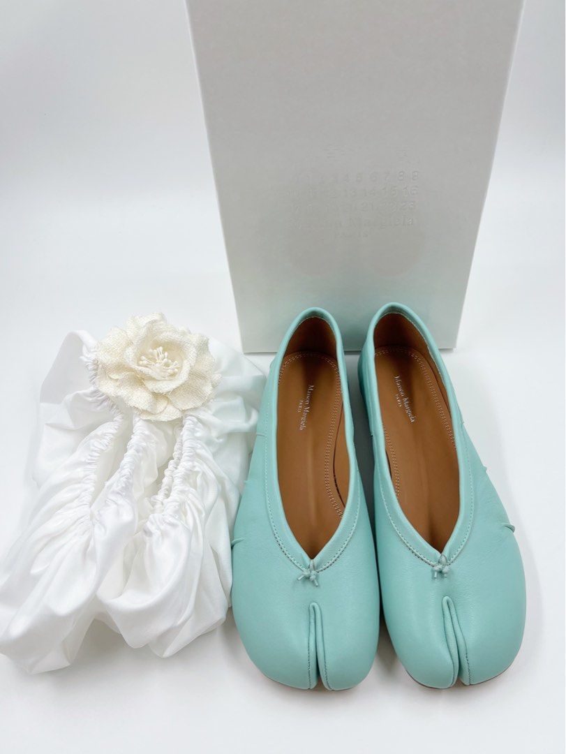 ⚜️ Maison Margiela Tabi flats 🩵 (Category: Sneakers & Footwear) located in Makati City. Submitted by 90sangel (Listing ID 1446819012, Image 1). Description: •Item: New 🩵🧚🏻‍♀️ tabi flats •Size: 37 (can source other size) •Condition: Brand New condition.
