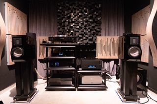 (Category: ) located in . Submitted by tinyroomaudiophile (Listing ID 1446892280, Image 1). Description: .