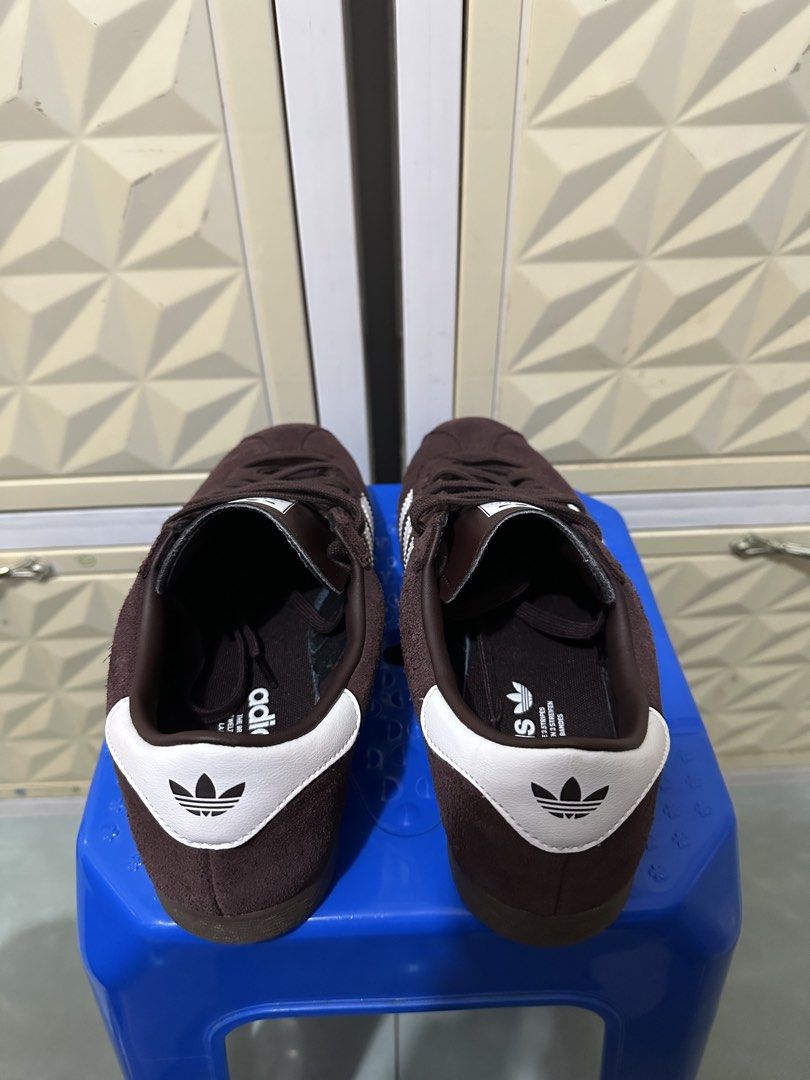 Adidas （分類：波鞋）位於 Hong Kong。 由 hayden_yhh 提交（商品編號 1446819059，圖片 3）。簡介： Adidas Originals STADT 深啡色波鞋 85-90%新，售價$300，有興趣歡迎購買。。