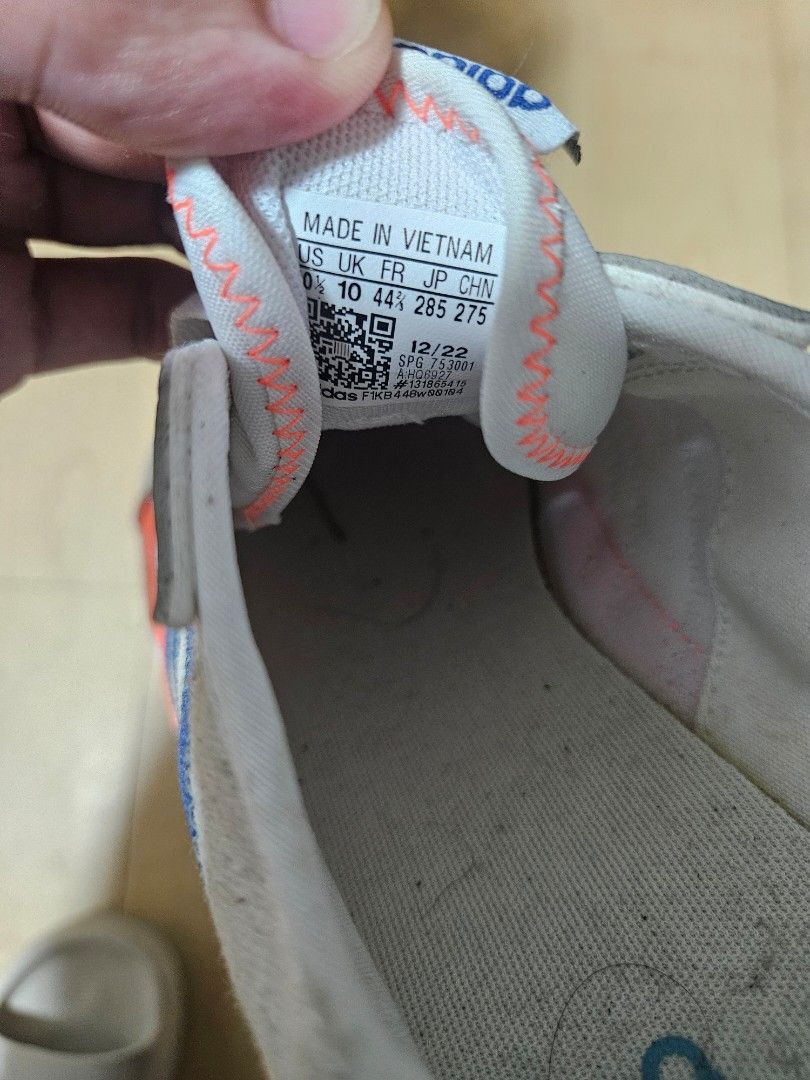 Adidas Canvas Sneakers White Blue Orange (Category: Casual Shoes) located in Lucban. Submitted by bered (Listing ID 1446831257, Image 1). Description: - Adidas canvas sneakers - Color: White with blue stripes and orange accents - Size: UK 10 / US 10 / FR 44 - Made in Vietnam - Ideal for casual wear need funds.