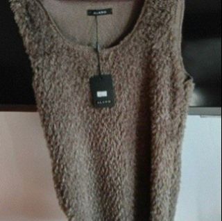 (Category: ) located in . Submitted by miscellany_of_deals (Listing ID 1446910516, Image 1). Description: .