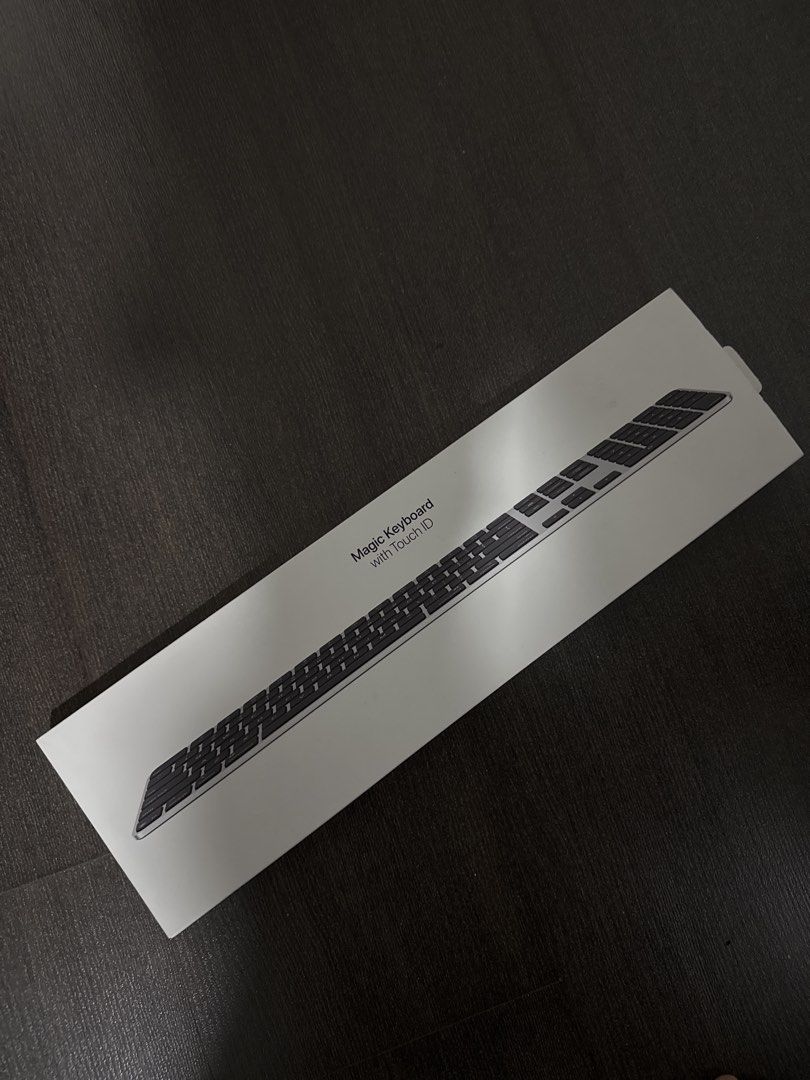 Apple Magic Keyboard with Touch ID496801717106790400