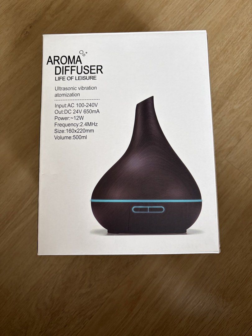 aroma diffuser (Category: Home Fragrance) located in Singapore. Submitted by sukidooki (Listing ID 1446766013, Image 1). Description: never used before .