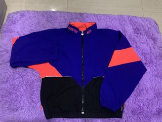 (Category: ) located in . Submitted by ysabelsprelovedboutique (Listing ID 1446761094, Image 1). Description: .