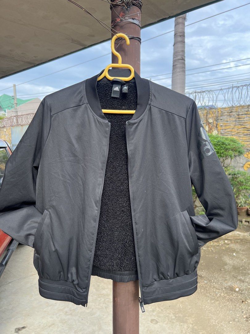 Adidas Sherpa-Lining Jacket Women (Category: Coats, Jackets and Outerwear) located in San Jacinto. Submitted by rex_finds (Listing ID 1446807379, Image 1). Description: Adidas Sherpa Bomber Jacket Size: Large Boxy Fit Dimes: 16.5x22 inches Arm length: 23.5 inches Pockets with zipper No issue Price is negotiable Feel free to give a reasonable offer PM for more info.