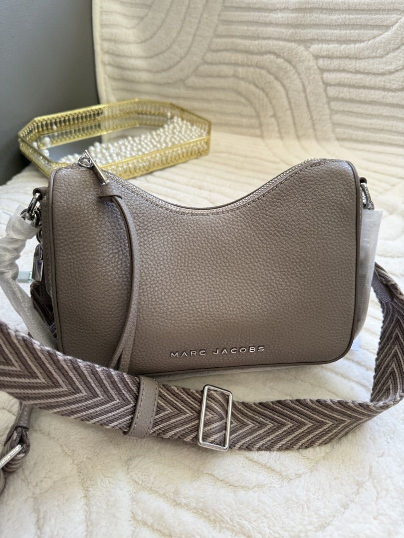 Authentic Marc Jacobs Drifter Small in Concrete (Category: Luxury Bags & Wallets) located in General Santos City (Dadiangas). Submitted by pine.apaul (Listing ID 1446852279, Image 2). Description: Authentic From USA open for layaway.