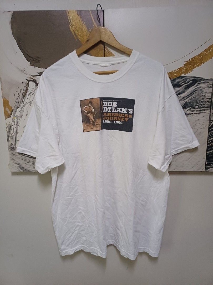 AUTHENTIC VINTAGE 2000,s BOB DYLAN SHIRT (Category: Tshirts & Polo Shirts ) located in Arayat. Submitted by angels_closet247 (Listing ID 1446795500, Image 1). Description: Actual size using inches Armpit to Armpit/ 24 Lenght/32 fittings is XL9 Excellent Condition, Issue:cut gildan tag Message if you have any other question about sizing. We do shipping nation wide I'm also open for video call so that you can see the item you 're interested to buy.