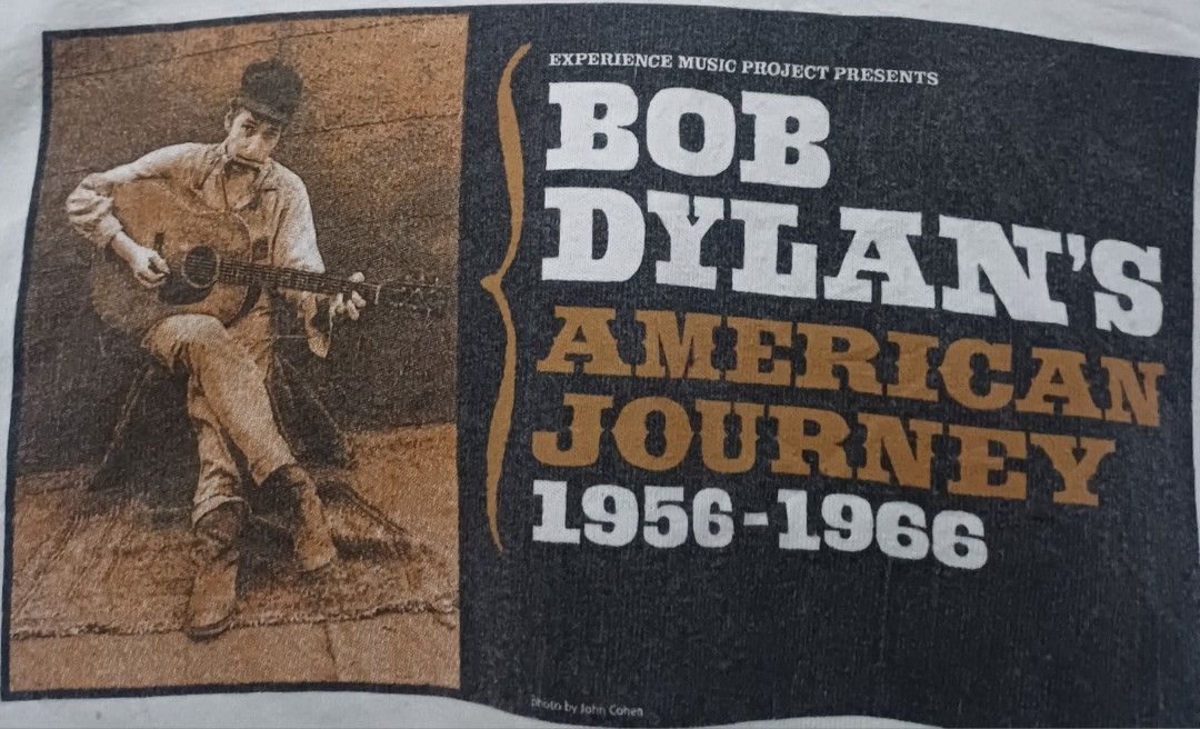 AUTHENTIC VINTAGE 2000,s BOB DYLAN SHIRT (Category: Tshirts & Polo Shirts ) located in Arayat. Submitted by angels_closet247 (Listing ID 1446795500, Image 3). Description: Actual size using inches Armpit to Armpit/ 24 Lenght/32 fittings is XL9 Excellent Condition, Issue:cut gildan tag Message if you have any other question about sizing. We do shipping nation wide I'm also open for video call so that you can see the item you 're interested to buy.