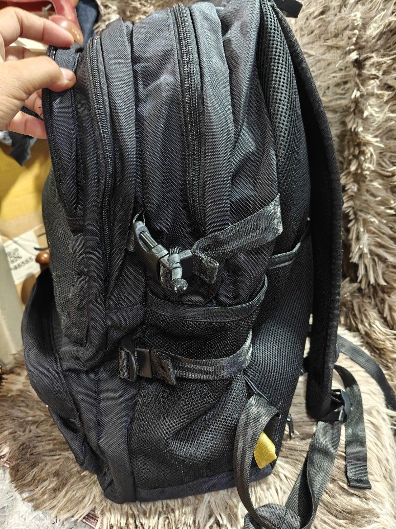 Backpack (Category: Backpacks) located in Bacolod City. Submitted by zeal.jenjen0101 (Listing ID 1446796217, Image 3). Description: preloved from korea good condition.
