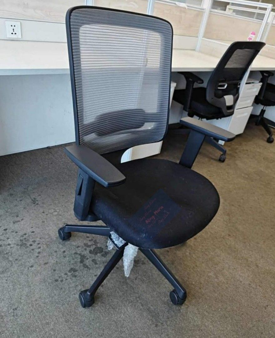 Benithem Ergonomic Mesh Office Chair (Category: Office Furniture & Fixtures) located in Muntinlupa City. Submitted by freestone_d54257 (Listing ID 1446741509, Image 3). Description: - Benithem Office Chair - Black mesh back and seat - Adjustable armrests - Swivels and rolls smoothly on wheels - Ideal for your workspace - Ready for a new home.