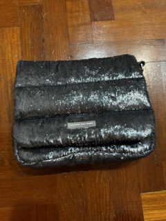 (Category: ) located in . Submitted by kualitygoods (Listing ID 1446882848, Image 1). Description: .