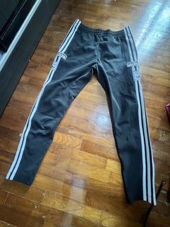 (Category: ) located in . Submitted by ah_231 (Listing ID 1446748074, Image 1). Description: .