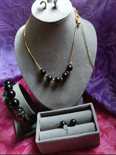 (Category: ) located in . Submitted by glamgemjewellery (Listing ID 1446851655, Image 1). Description: .