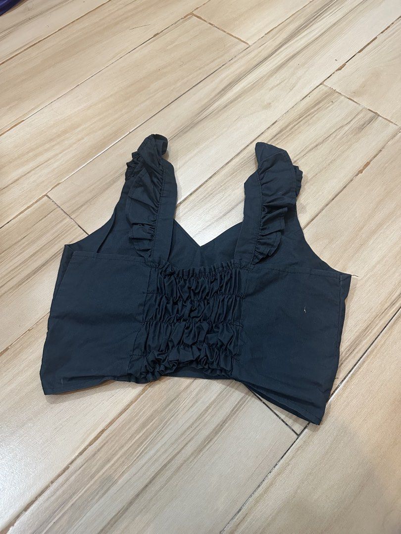 Black Ruffle Strap Crop Top | V-Neck Bralette Cami (Category: Blouses) located in Manila. Submitted by declutterrrawr (Listing ID 1446858367, Image 2). Description: .