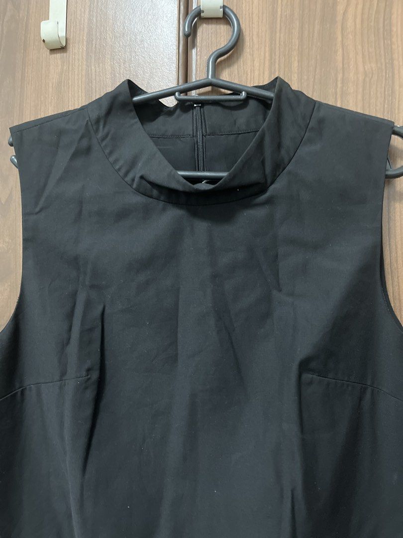 Black Sleeveless A-Line Dress (Category: Dresses) located in Quezon City. Submitted by marceline_am (Listing ID 1446841307, Image 2). Description: - Simple black sleeveless dress - working back zipper - 34 bust, 33 waist, 34 length.