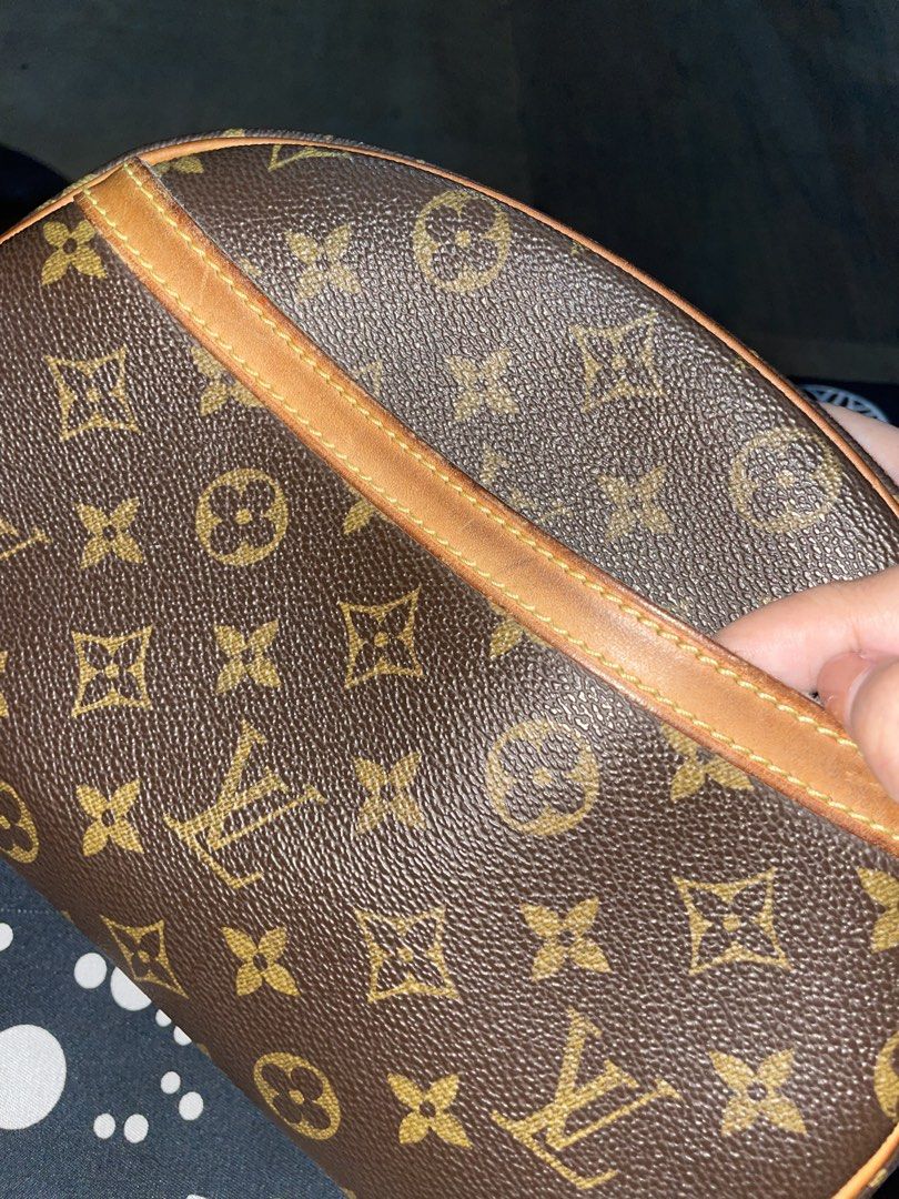 Blois Louis Vuitton Monogram (Category: Luxury Bags & Wallets) located in Manila. Submitted by prelov3dit3ms (Listing ID 1446852888, Image 2). Description: - used twice only - no box - guaranteed AUTHENTIC - for surebbuyer may discount pa & free delivery if ever :) - rfs : need to declutter bags 😁.