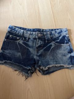 (Category: ) located in . Submitted by sueteng0521 (Listing ID 1446808169, Image 1). Description: .