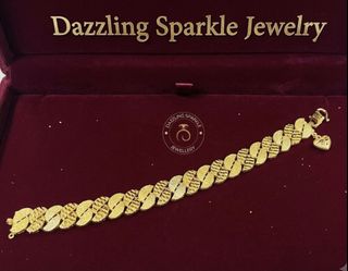 (Category: ) located in . Submitted by dazzling_sparkle (Listing ID 1221746842, Image 1). Description: .